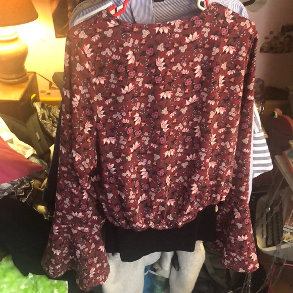 Plus size floral crop top - Picture 2 of 2